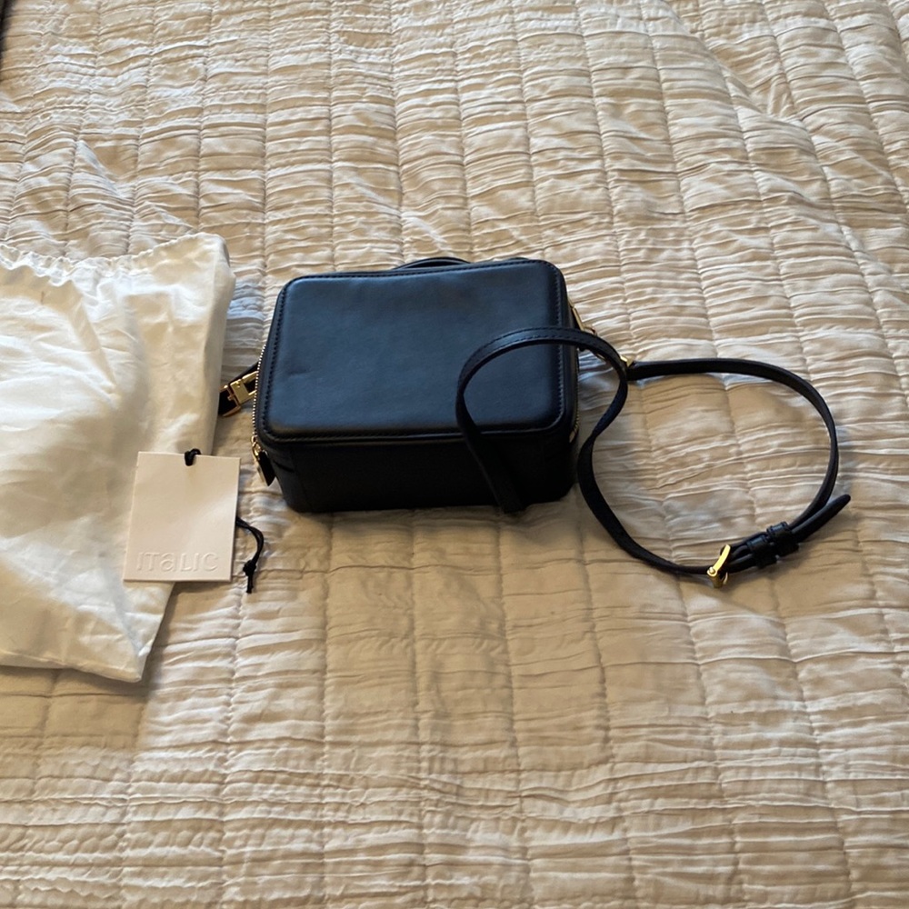 Italic small navy square purse Italian leather